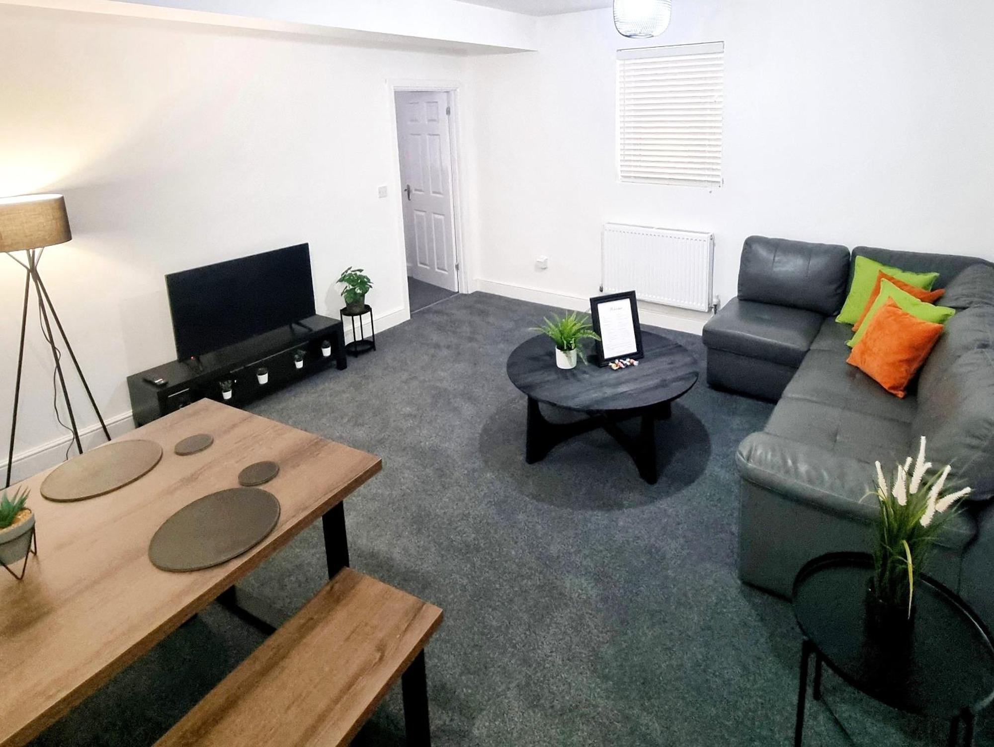 Stylish 2 Bed Apartment With Free Parking, Speed Wifi, Free Parking Colchester Exteriér fotografie
